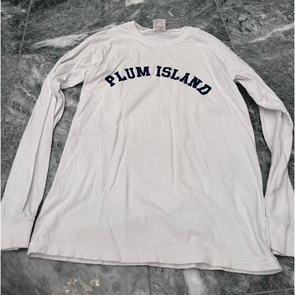 Plum Island Sleeve